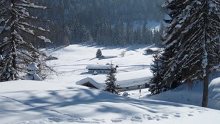 Kasern im Tal