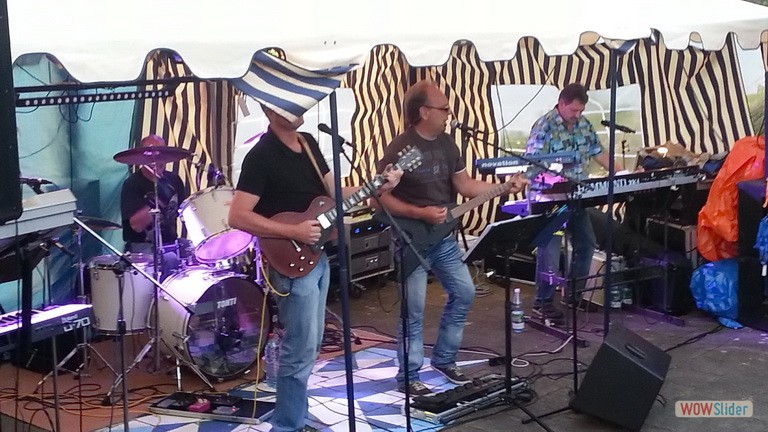 Die Rockband in Aktion Die Rockband in Aktion