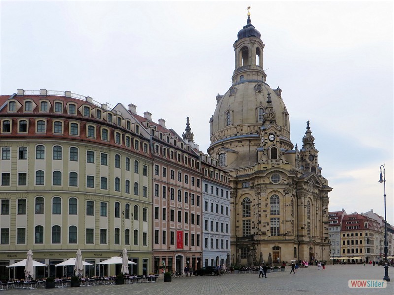 die 2005 wiederaufgebaute Frauenkirche die 2005 wiederaufgebaute Frauenkirche