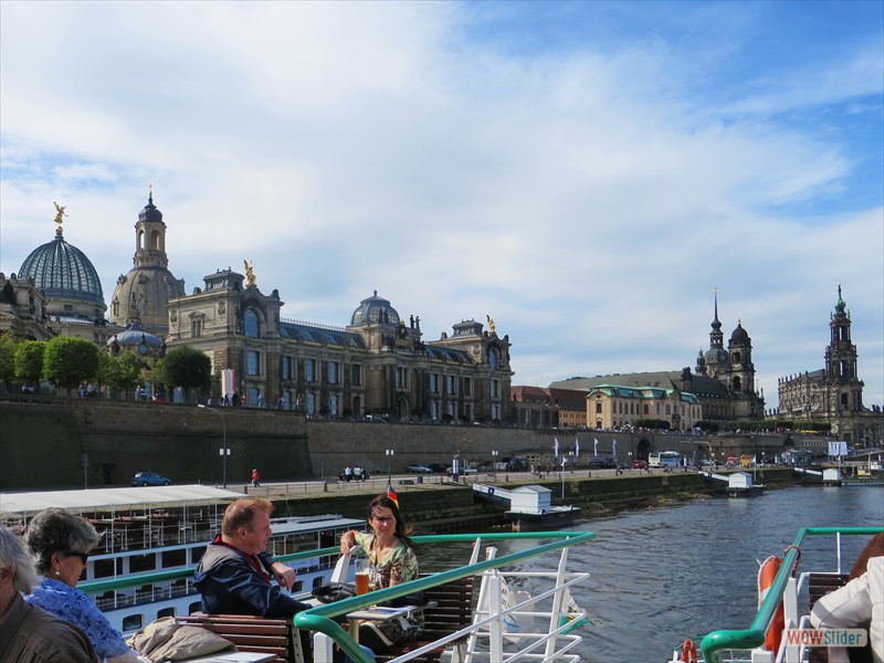 von Dresden nach Pillnitz mit der Sächsischen Dampfschiffahrt von Dresden nach Pillnitz mit der Sächsischen Dampfschiffahrt