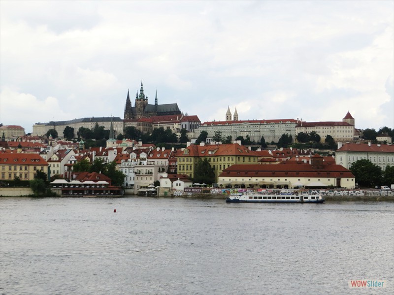 Blick über die Moldau auf den Hradschin Blick über die Moldau auf den Hradschin