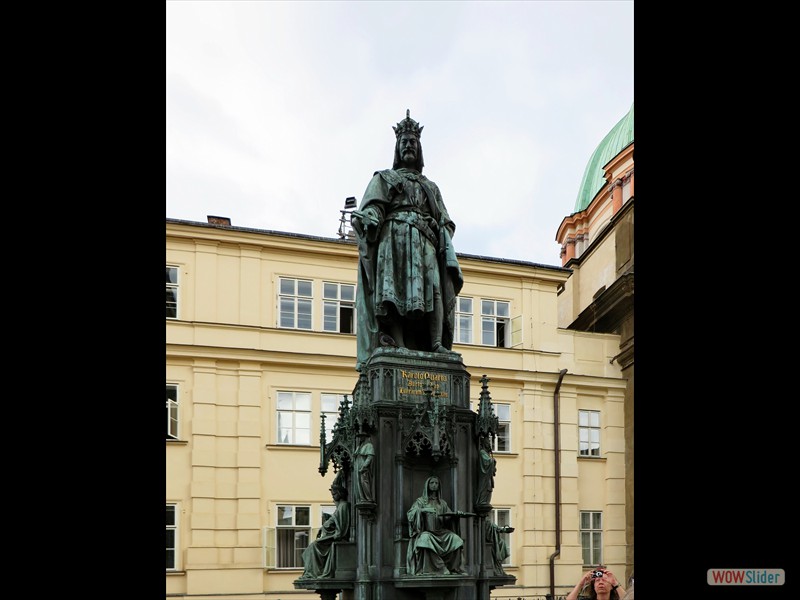 Karl IV gründete 1548 die Karlsuniversität Karl IV gründete 1548 die Karlsuniversität