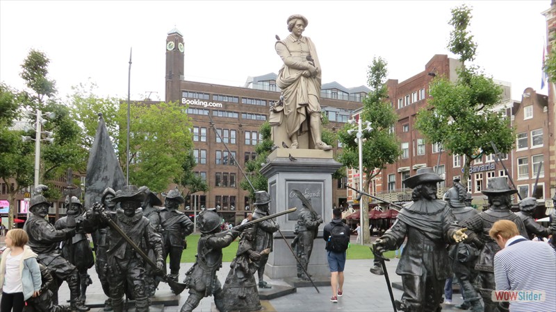 Rembrandtplein mit Rembrandt-Denkmal Rembrandtplein mit Rembrandt-Denkmal